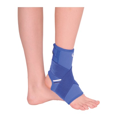 824 Orteză pentru articulaţia gleznei 